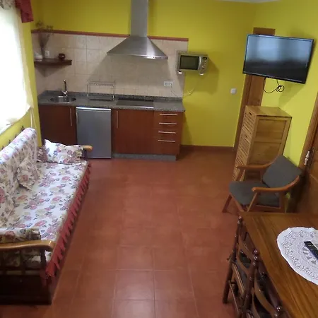 Konukevi El Pinar 3*